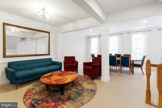 21234 Park Grove Terrace, Unit X in Ashburn, VA - Foto de edificio - Building Photo