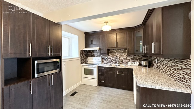 55 Collinsgrove Rd in Toronto, ON - Building Photo - Building Photo