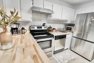 253 Hayden Rd, Unit SI ID1502016P in Tallahassee, FL - Foto de edificio - Building Photo