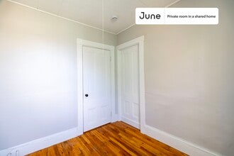 Private bedroom in 4 bed/1 bath Home in Boston, MA - Building Photo - Building Photo