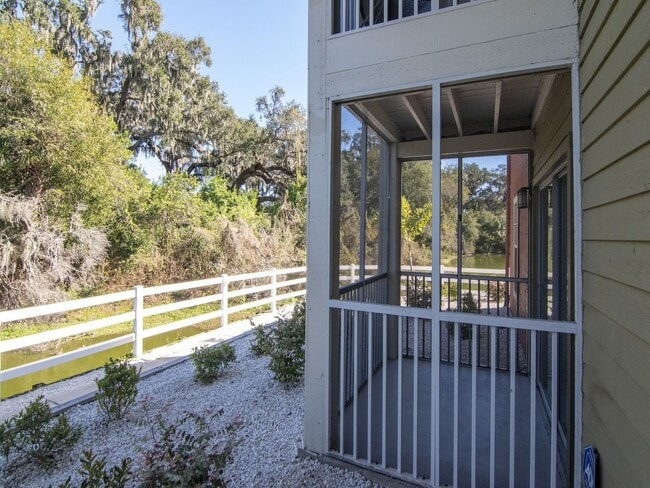 803 Lake Haven Square in Brandon, FL - Building Photo - Building Photo