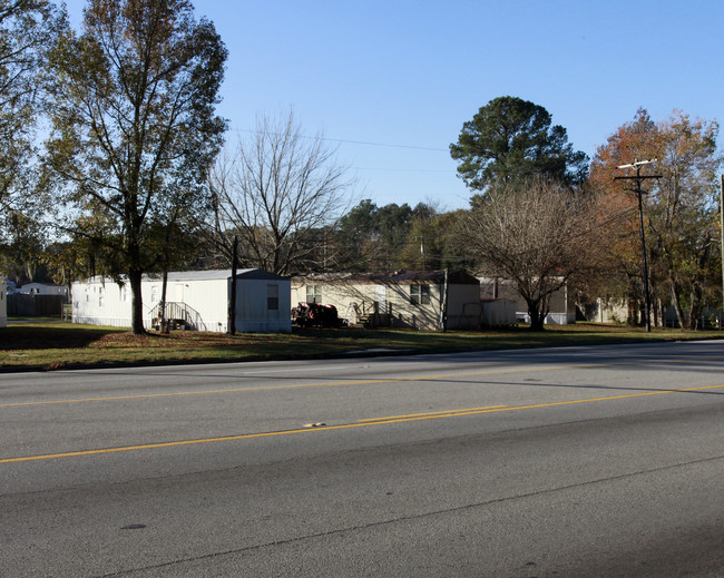 Crosby Mobile Estates in Savannah, GA - Building Photo - Building Photo