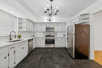 10454 S Claremont Ave in Chicago, IL - Building Photo - Building Photo