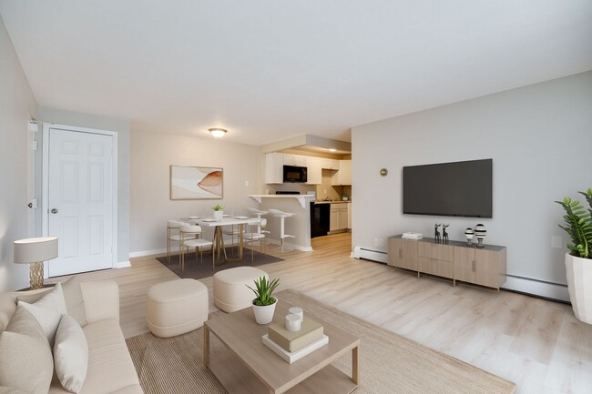 Monroe Terrace Apartments in Monroe, OH - Building Photo - Interior Photo