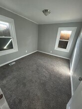 725 St Norbert Dr in Sauget, IL - Building Photo - Building Photo