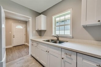 507 Enid St in Houston, TX - Building Photo - Building Photo