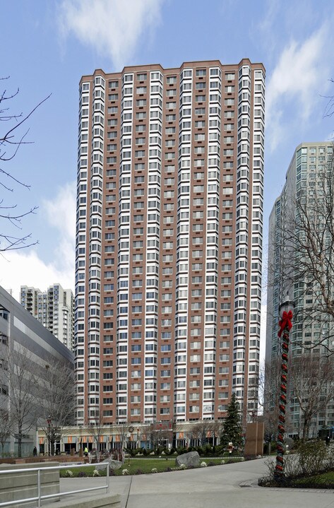 Pacific in Jersey City, NJ - Building Photo