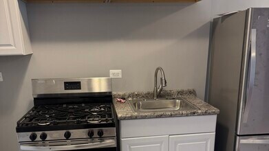 7645 S Cottage Grove Ave in Chicago, IL - Building Photo - Building Photo