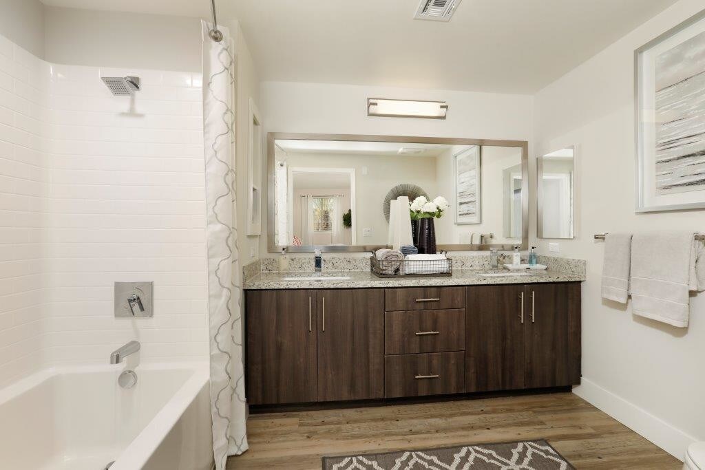 Aria Cerritos, CA Apartments