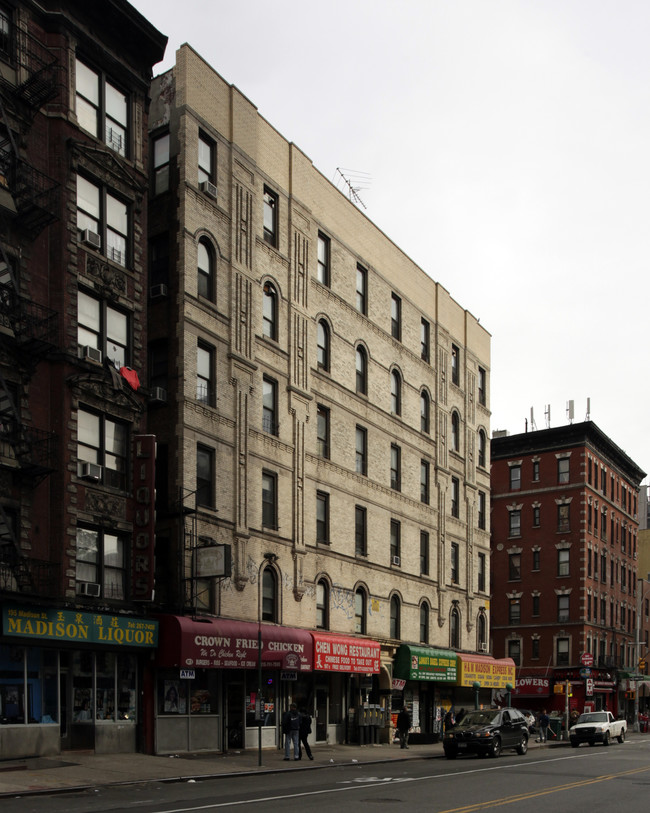 197 Madison St in New York, NY - Foto de edificio - Building Photo