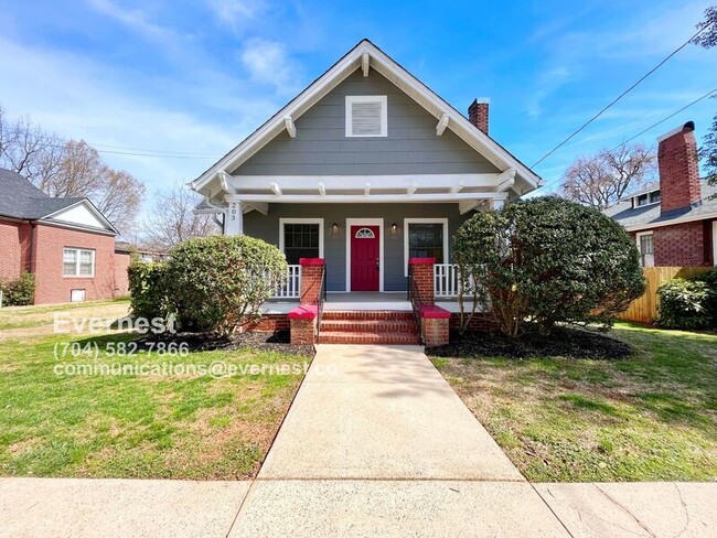 property at 203 S Elm St
