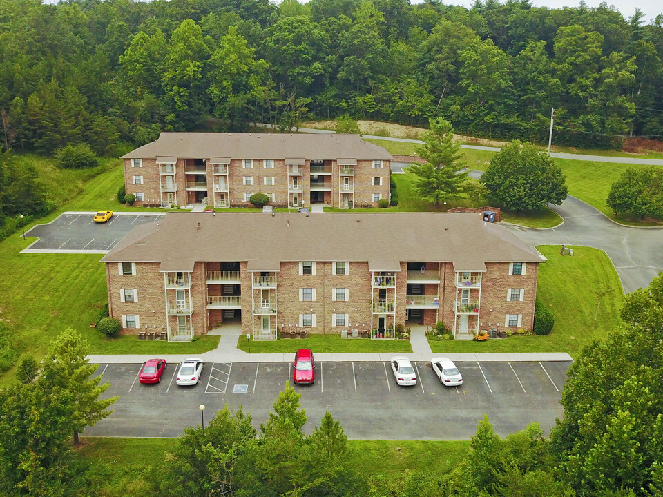 Coopertown Apartments in Oneida, TN - Building Photo