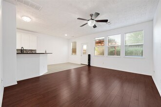 16106 Greenport Ln in Houston, TX - Building Photo - Building Photo