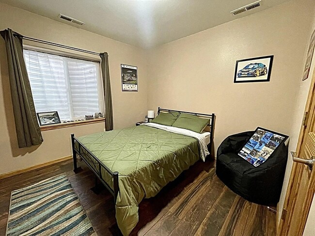 680 South St in Whitewood, SD - Foto de edificio - Building Photo