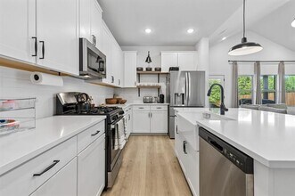 1242 Champlain Wy in Dallas, TX - Building Photo - Building Photo