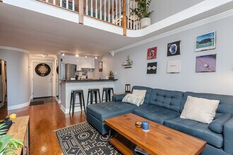 1221 N Dearborn St in Chicago, IL - Building Photo - Building Photo