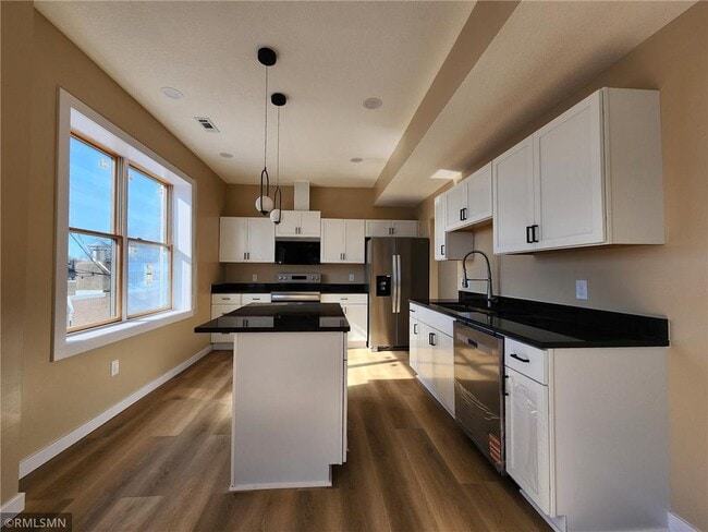 property at 1039 Payne Ave