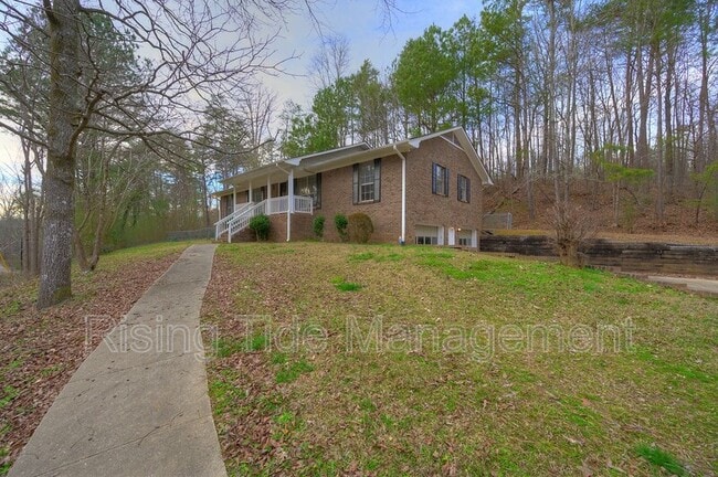 property at 1976 Chenoor Rd