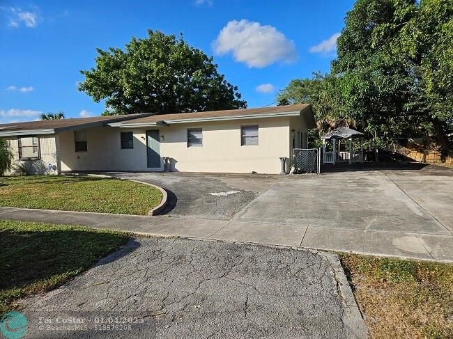 property at 670 SW 28th Terrace