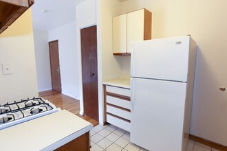 820 W Cornelia Ave in Chicago, IL - Building Photo - Building Photo