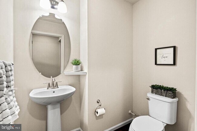 1316 Hawthorn Dr in Severn, MD - Building Photo - Building Photo