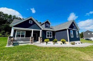 861 Lattintown Rd in Milton, NY - Building Photo