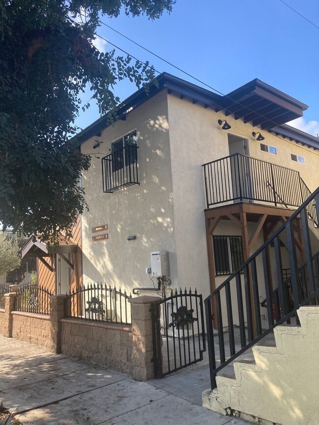 1903 Henderson Ave in Long Beach, CA - Building Photo - Building Photo