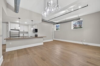 2035 2nd St NW in Washington, DC - Building Photo - Building Photo