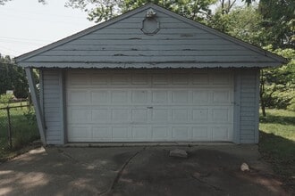 256 Brentwood St in Inkster, MI - Building Photo - Building Photo