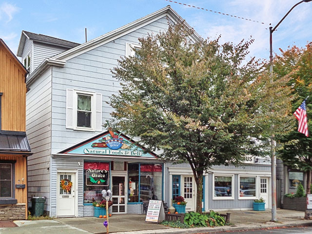 949 Main St in Honesdale, PA - Building Photo