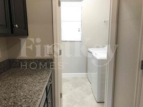 9901 Victory Gallop Loop in Ruskin, FL - Foto de edificio - Building Photo