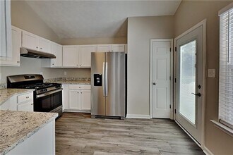 565 Pine Valley Dr in Powder Springs, GA - Building Photo - Building Photo