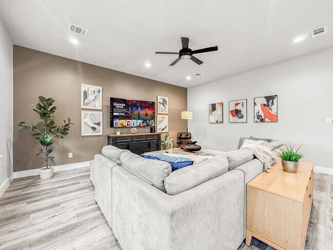 2416 Pennsylvania Ave in Dallas, TX - Building Photo - Building Photo