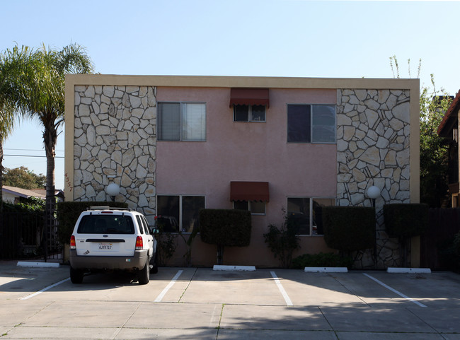 4557 33rd St in San Diego, CA - Foto de edificio - Building Photo