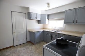 441 E 3rd St in Sheridan, WY - Foto de edificio - Building Photo