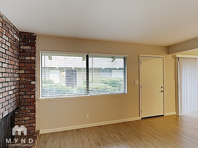 property at 2336 Villanova Cir