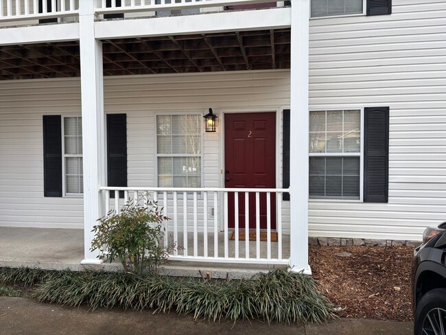 1315 Moice Dr, Unit #2 in Dalton, GA - Foto de edificio - Building Photo