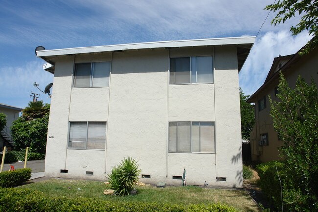 2286 Deborah in Santa Clara, CA - Foto de edificio - Building Photo