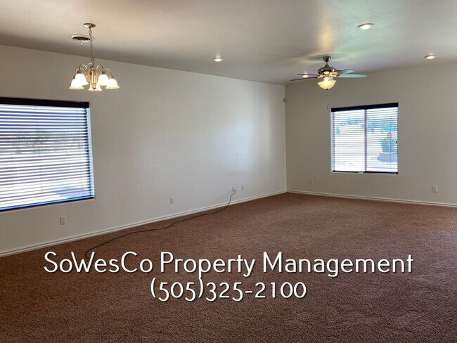 601 Bishop Ln in Farmington, NM - Building Photo - Building Photo