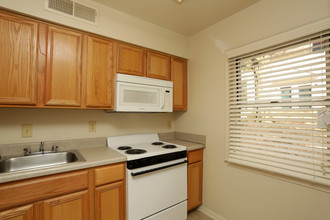 Jefferson Townhouses in Richmond, VA - Foto de edificio - Interior Photo