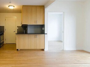 261 Eckford St in Brooklyn, NY - Building Photo - Building Photo