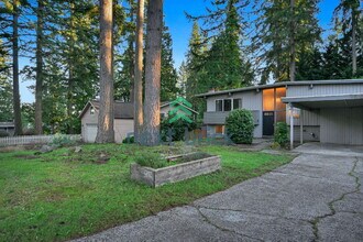 13787 NE 77th Pl in Redmond, WA - Building Photo - Building Photo