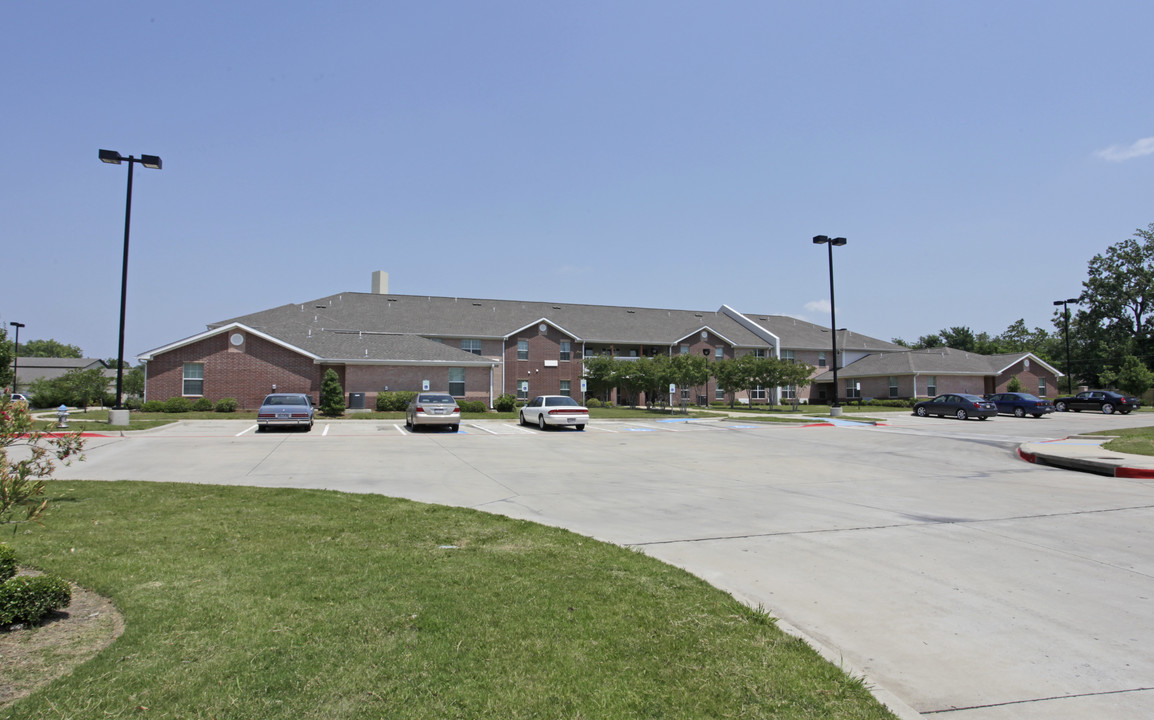 Eastpointe Station in Garland, TX - Building Photo