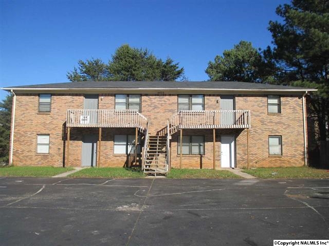 4524 Bonnell Dr NW in Huntsville, AL - Foto de edificio