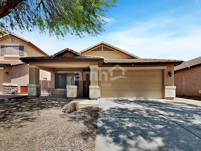 property at 2220 W Madre Del Oro Dr