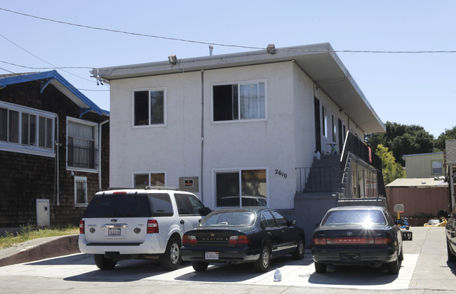 2610 35th Ave in Oakland, CA - Foto de edificio - Building Photo