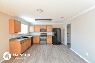7802 Burro Bend in San Antonio, TX - Building Photo - Building Photo