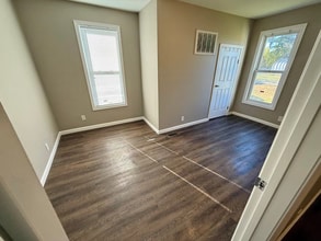 1406 Mount Hermon Rd in Salisbury, MD - Foto de edificio - Building Photo