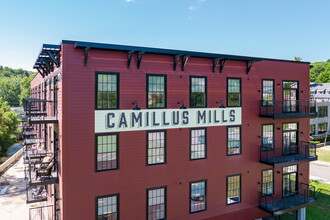 The Edge at Camillus Mills in Camillus, NY - Foto de edificio - Building Photo