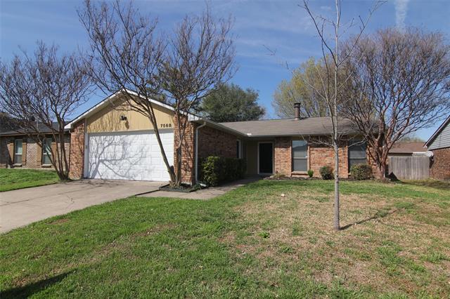 7568 Big Leaf Ln in Fort Worth, TX - Building Photo